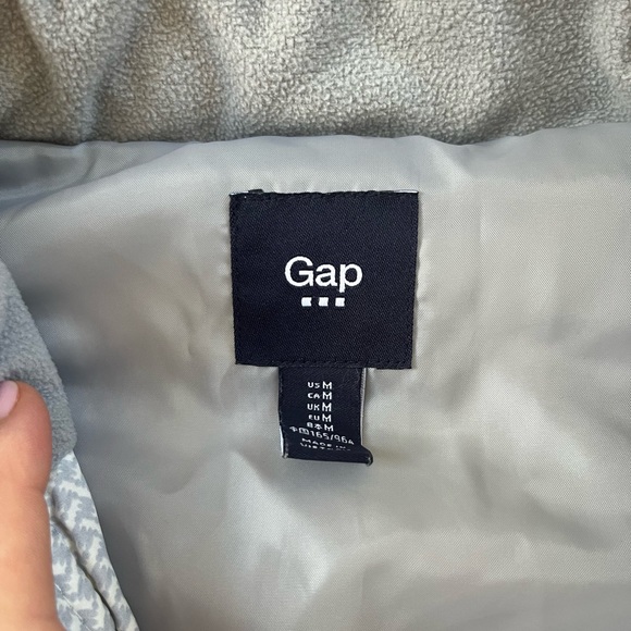 Vest - Picture 2 of 3